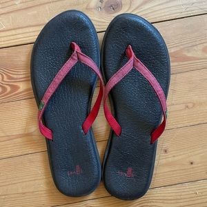 Sanuk flip flops